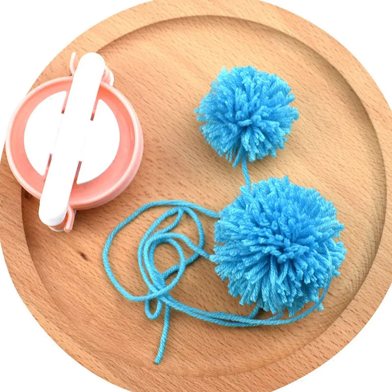 8-Piece Pompom Maker Kit Different Sizes Plush Ball Tool