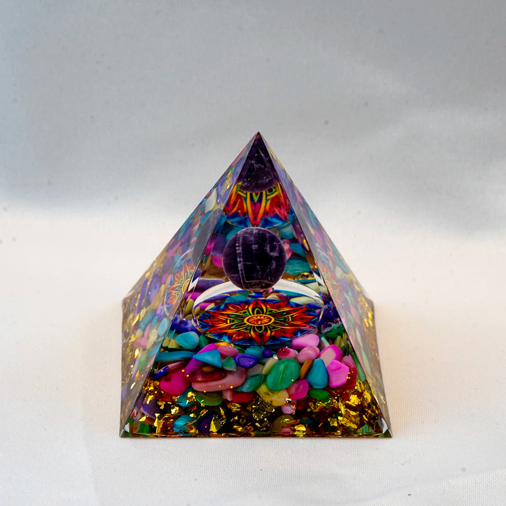 Crystal Energy Pyramid with Peridot and Amethyst for Chakra Healing