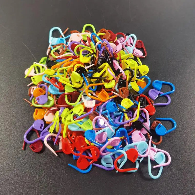 Plastic Clip Stitch Markers for Knitting and Crochet