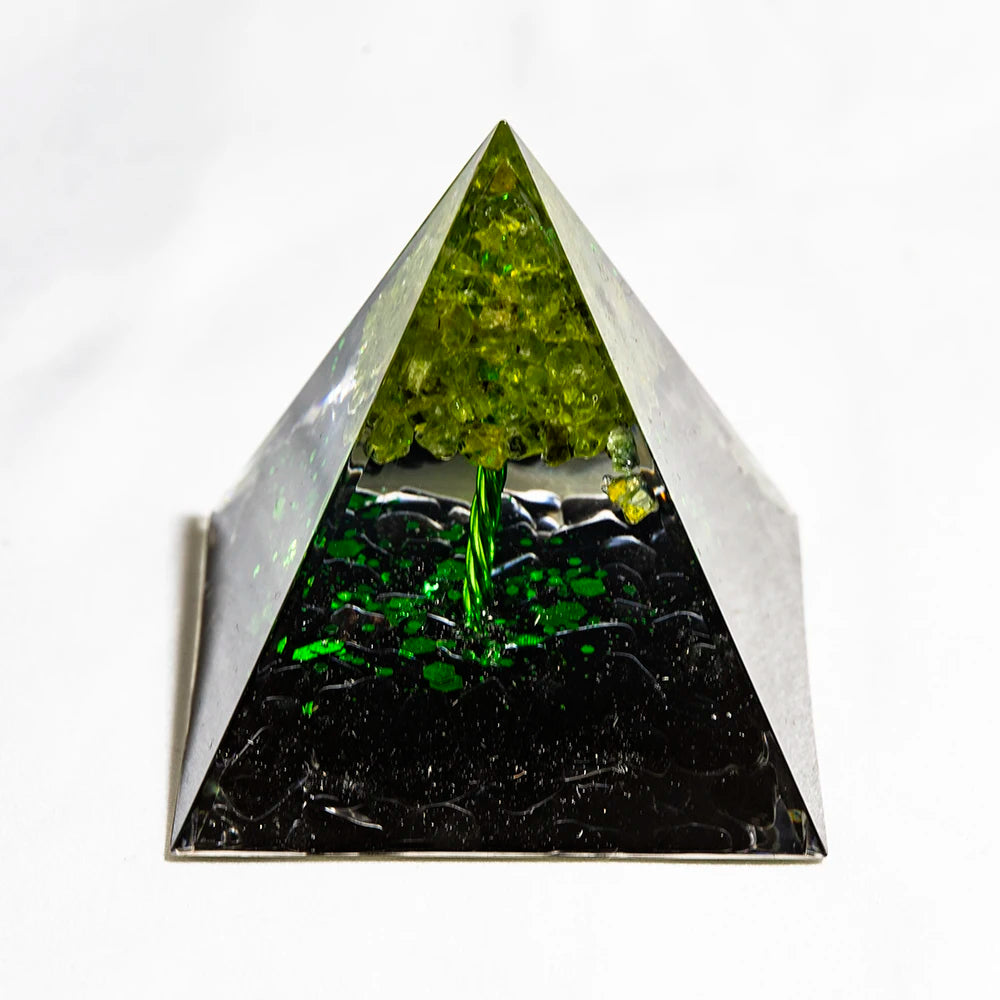 Crystal Energy Pyramid with Peridot and Amethyst for Chakra Healing
