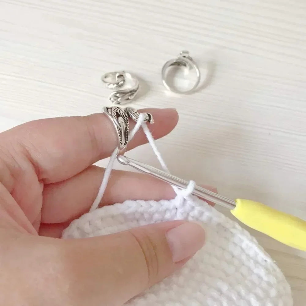 Adjustable Cat Crochet Tension Ring – Yarn Guide Tool
