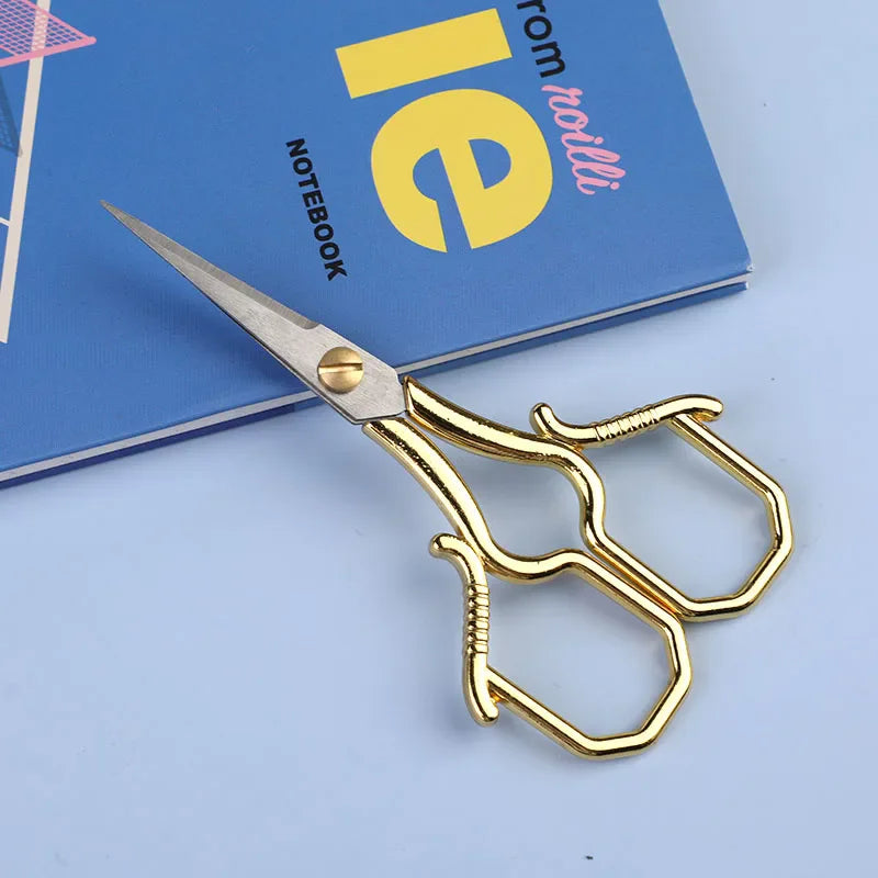 Sewing Tools Set with Scissors, Tape & Ripper