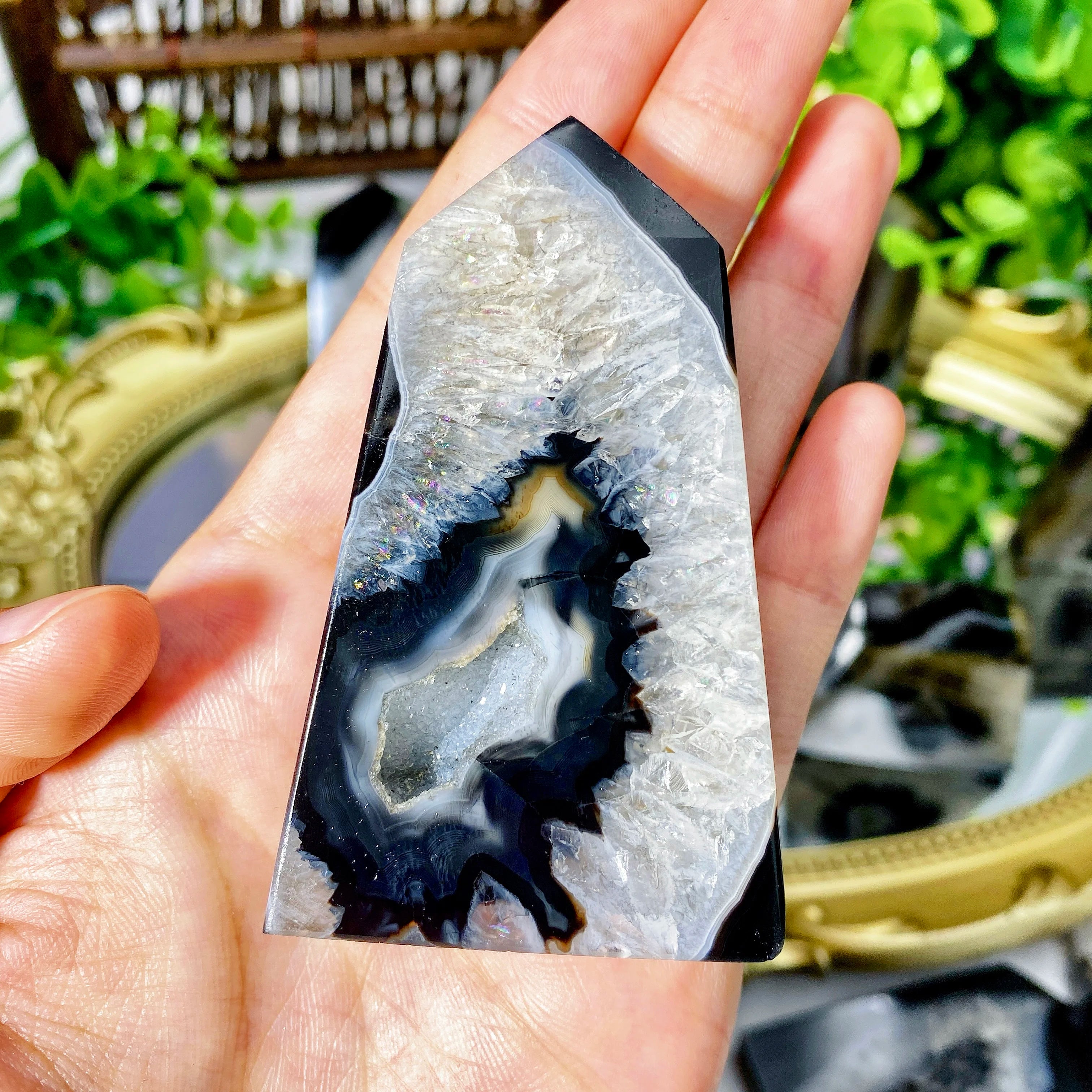 1PC Black Sardonyx Agate Crystal Point – Natural Geode Decor